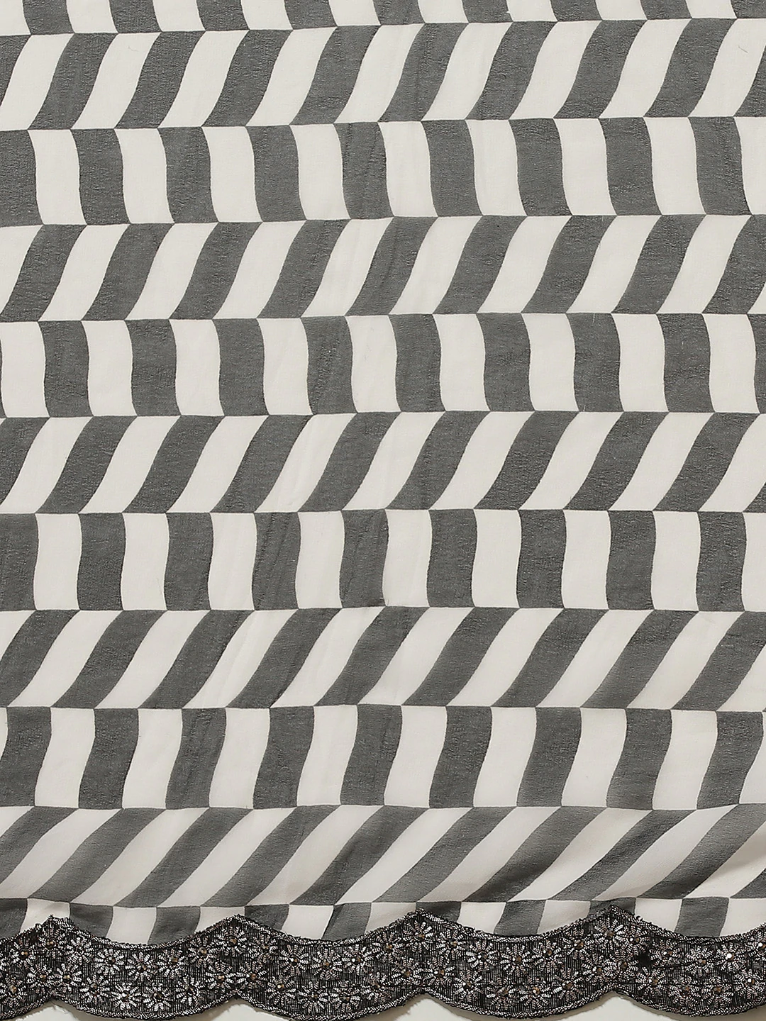 Black & White Printed Geometric Georgette Saree with Scalloped border